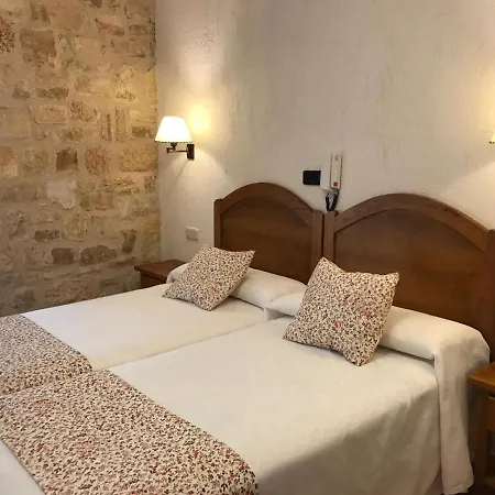 Hotel Decerca *