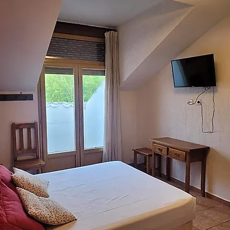 Decerca Hotel