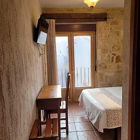 Hotel Decerca Prádena