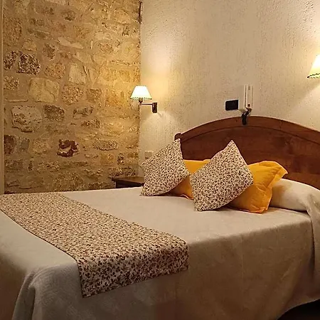 Hotel Decerca Prádena