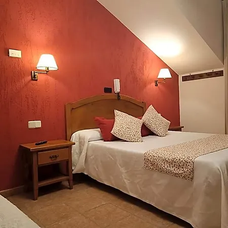 Decerca Hotel *
