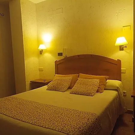 Decerca Hotel *