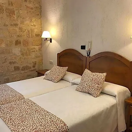 Decerca Hotel